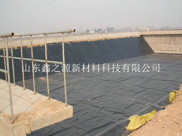 沼氣池黑膜鋪裝前有哪些準備工作進行中？